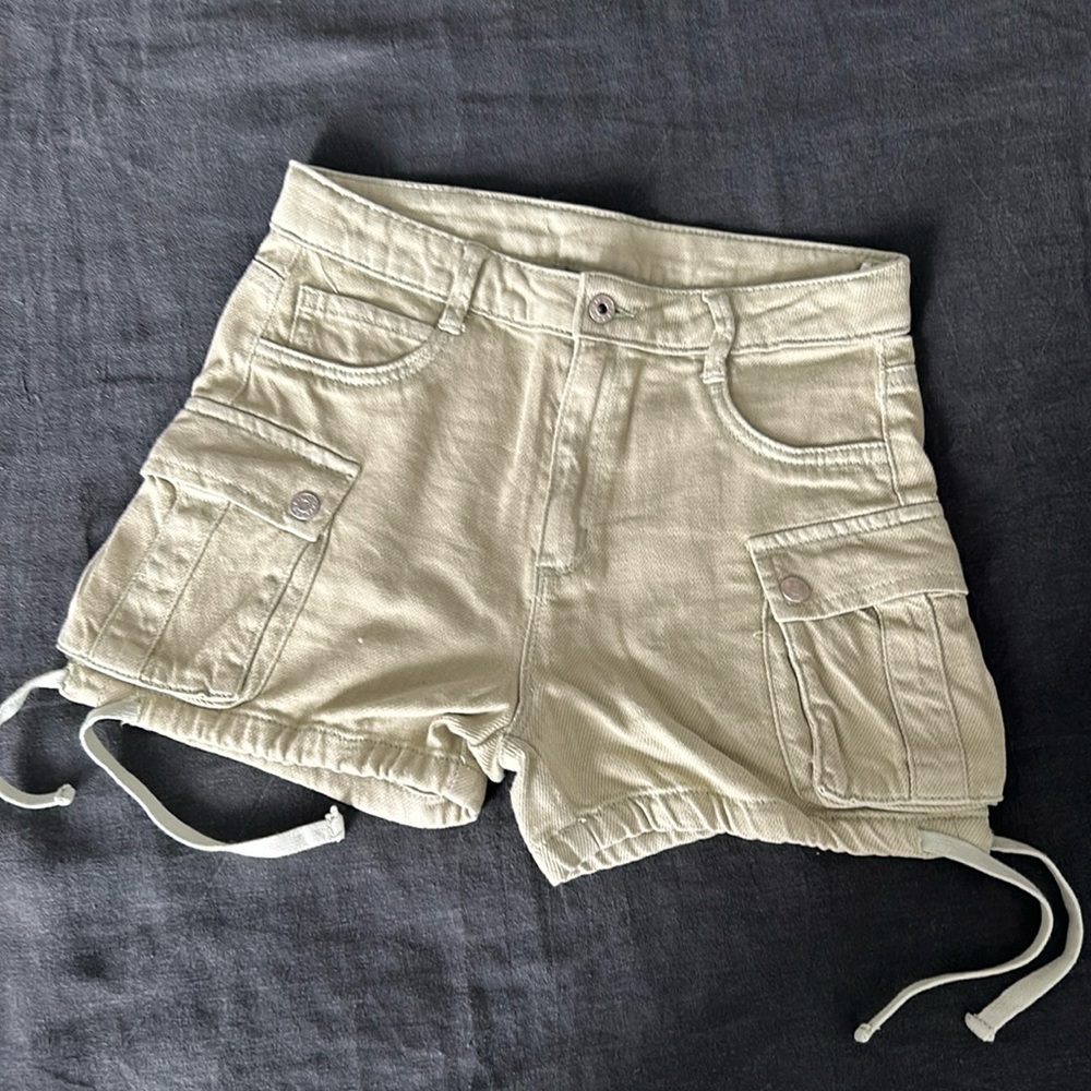 Army green cargo shorts